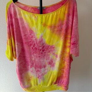 White Birch Tie-Dye Pink and‎ Yellow Short Sleeve Top Medium